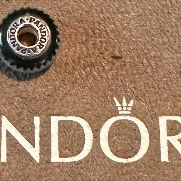 Authentic Pandora 925 sterling silver, black with white zigzag glass Murano - Picture 4 of 5